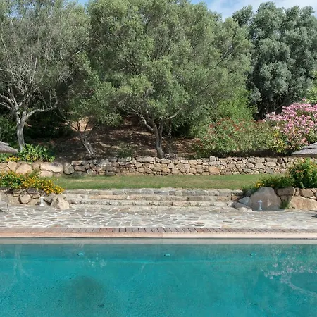 Piatana Lodge *