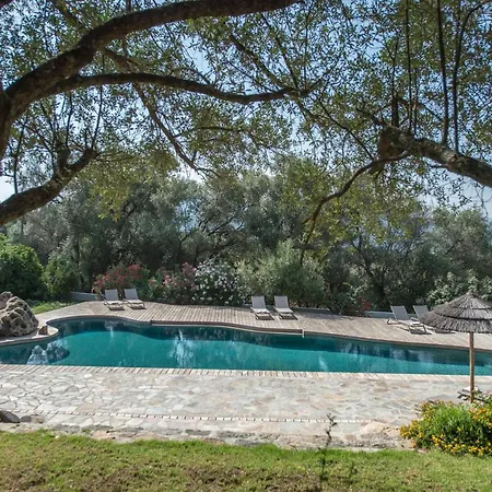 Piatana Lodge *